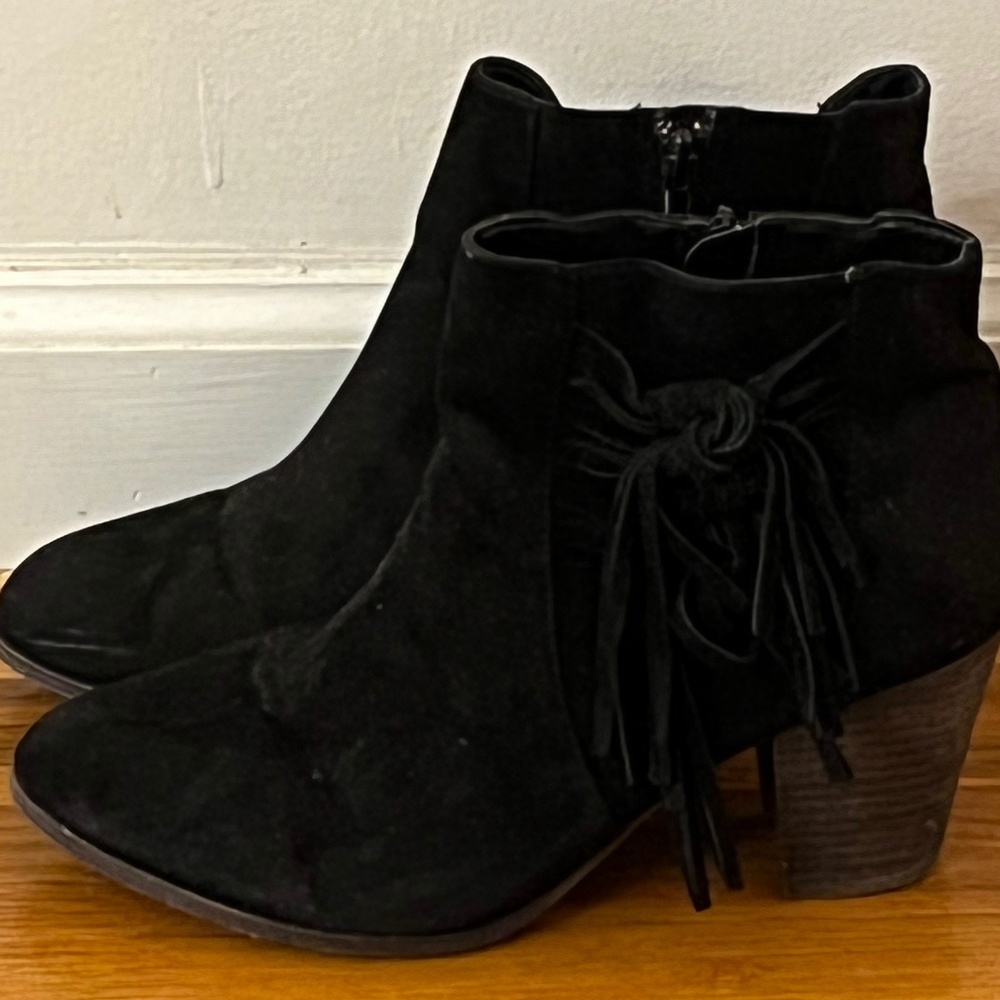 Fergielicious black fringe booties size 9